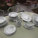 696 1811 DINNERWARE